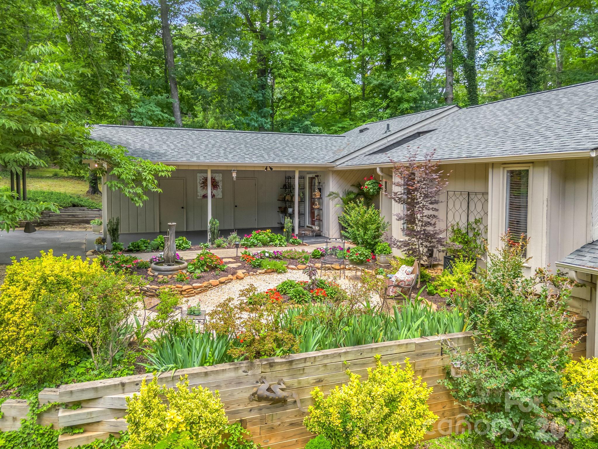 154 Fairlane Road Columbus, NC 28722 - Photo 6 of 48