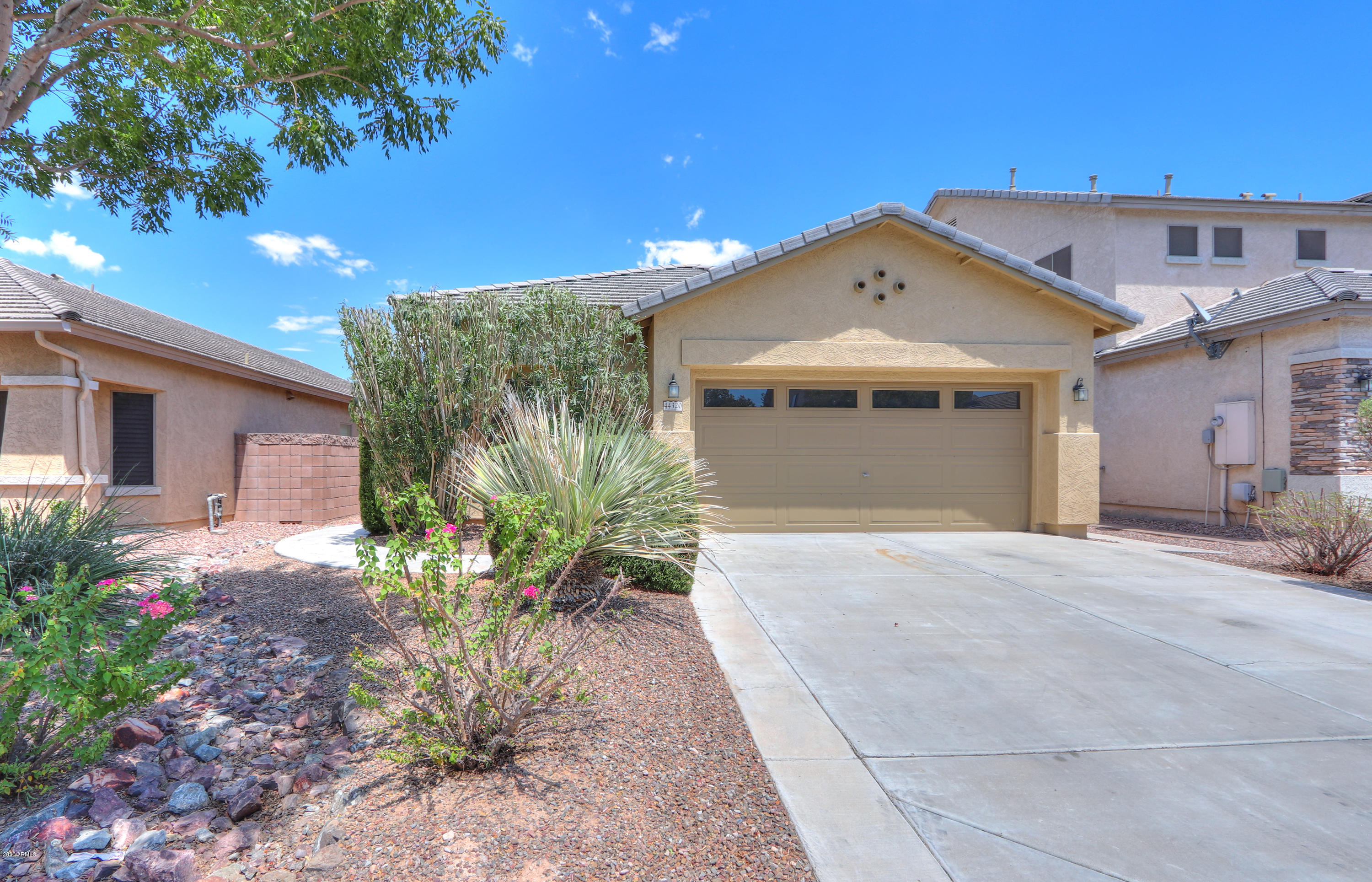 44320 Rhinestone Road Maricopa, AZ 85139 - Photo 1 of 26 02