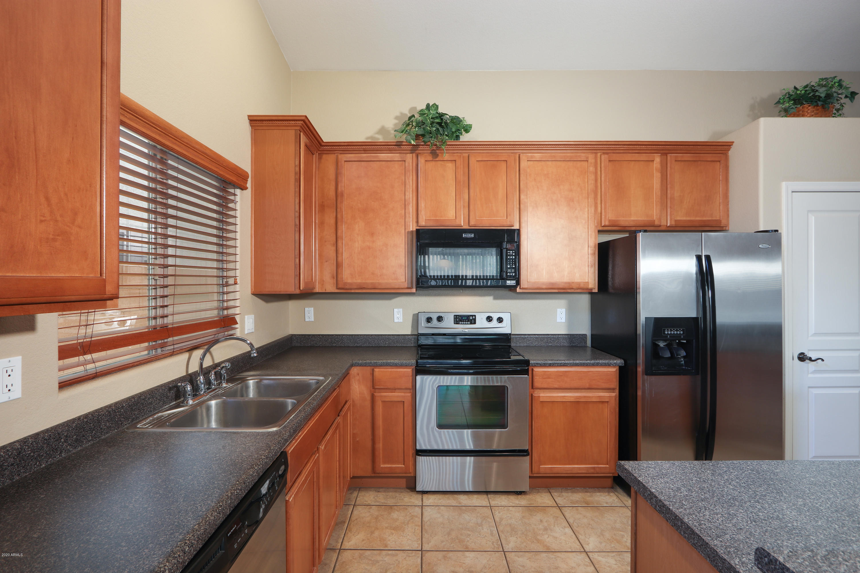 44320 Rhinestone Road Maricopa, AZ 85139 - Photo 9 of 26 10