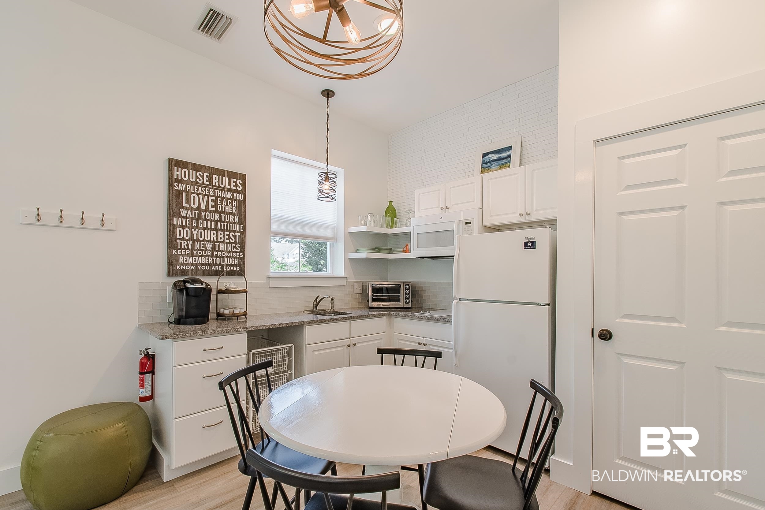 6 Minnich Court Fairhope, AL 36532 - Photo 40 of 50 One Bedroom Kitchen