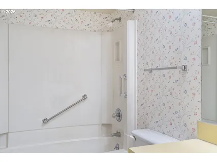 $179,900 | 10840 Southwest Meadowbrook Drive, Unit 57, Portland, OR 97224