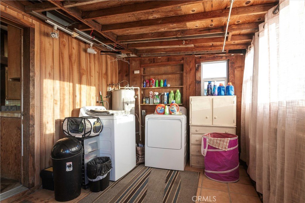 2505 Smith Road Bradley, CA 93426 - Photo 41 of 72 a utility room with dryer and washer