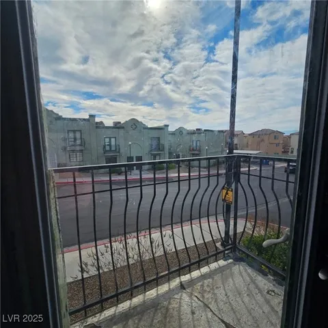 $165,000 | 7090 Burcot Avenue, Unit B32, Las Vegas, NV 89156