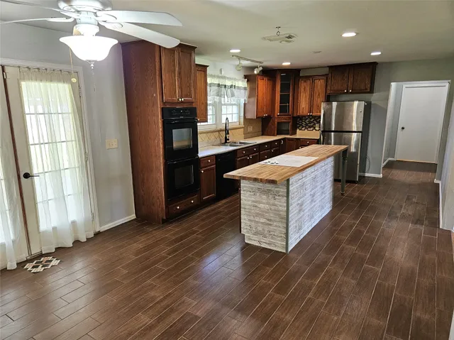 $1,950 | 1518 2nd Street, League City, TX 77573