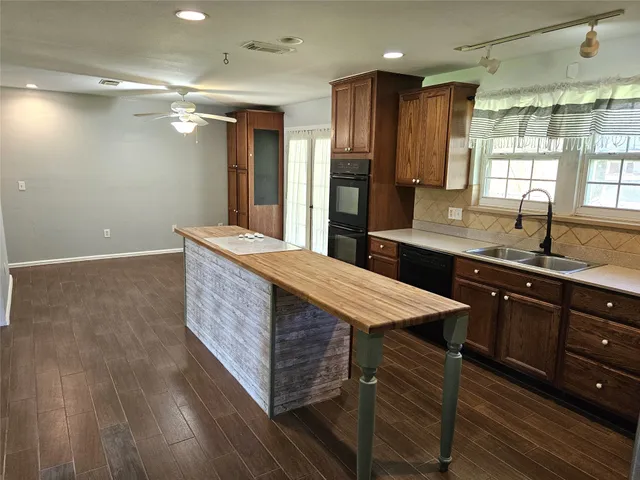 $1,950 | 1518 2nd Street, League City, TX 77573