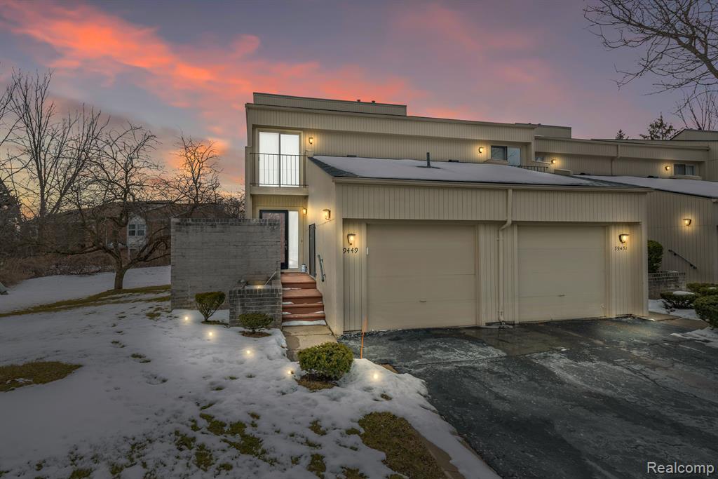 39449 Country Lane Novi, MI 48375 - Photo 1 of 29