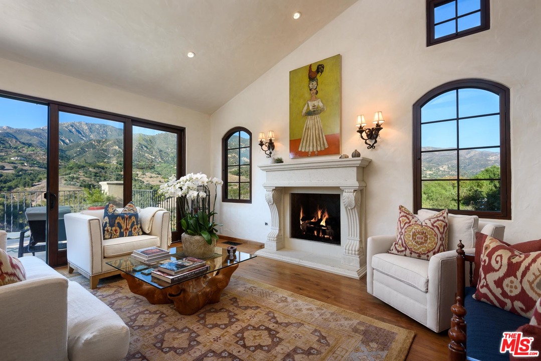 219 Conejo Road Santa Barbara, CA 93103 - Photo 2 of 19