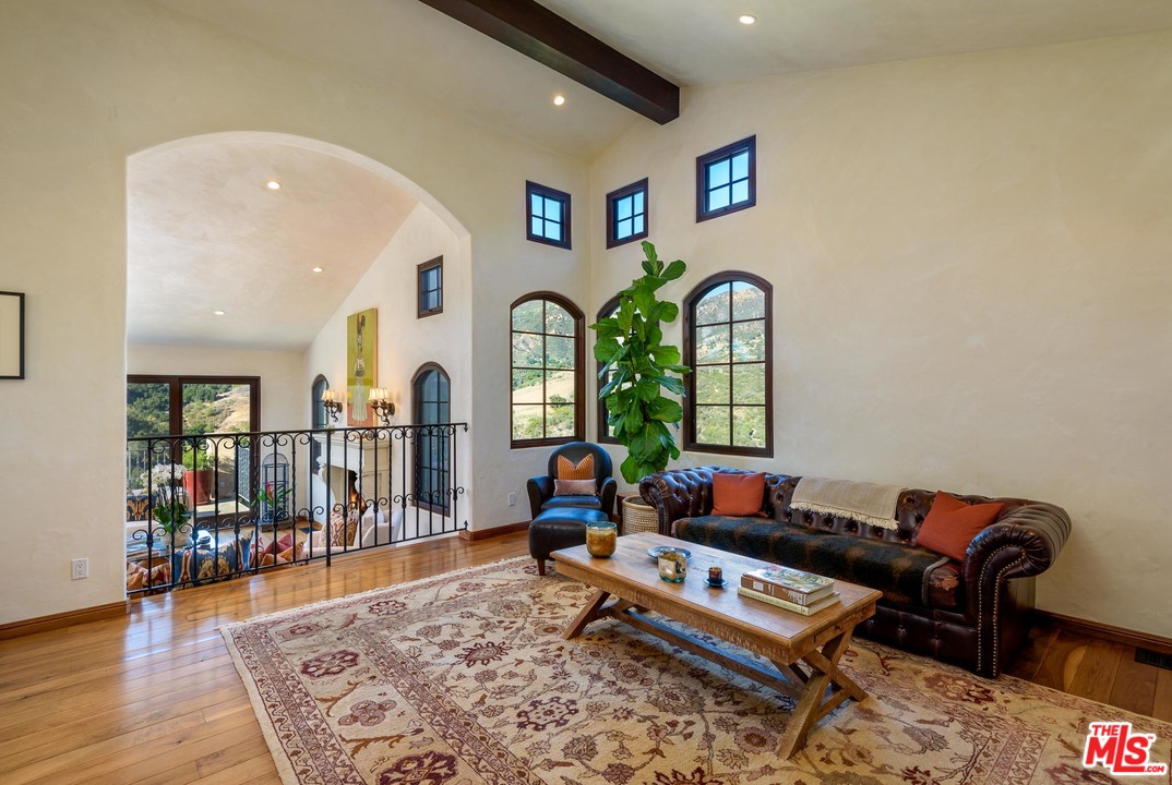 219 Conejo Road Santa Barbara, CA 93103 - Photo 11 of 19