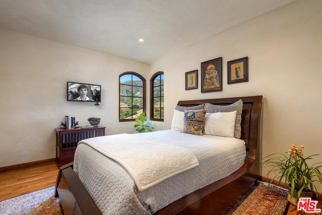 219 Conejo Road Santa Barbara, CA 93103 - Photo 17 of 19