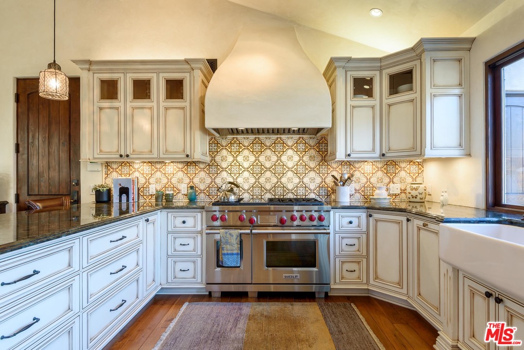 219 Conejo Road Santa Barbara, CA 93103 - Photo 7 of 19