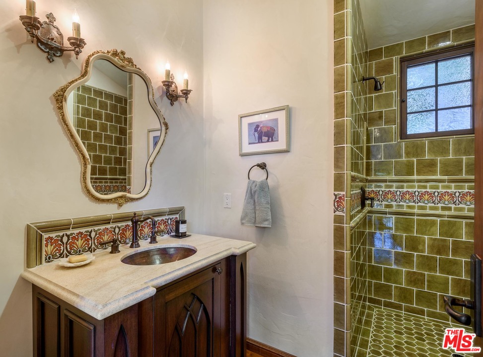 219 Conejo Road Santa Barbara, CA 93103 - Photo 10 of 19