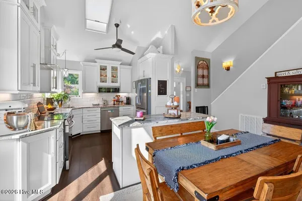 $515,000 | 312 Channel Run Drive, New Bern, NC 28562
