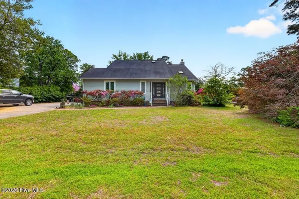 $515,000 | 312 Channel Run Drive, New Bern, NC 28562