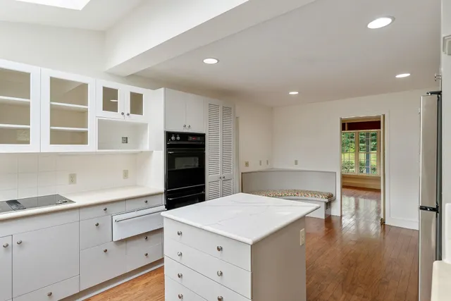 $1,475,000 | 593 Red Barn Road, Hartford, VT 05001