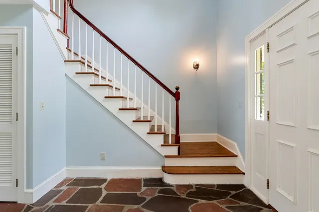 $1,475,000 | 593 Red Barn Road, Hartford, VT 05001