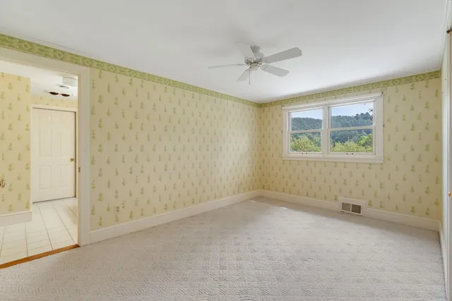 $1,475,000 | 593 Red Barn Road, Hartford, VT 05001