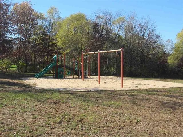 $25,000 | 107 Windsong Court, Boscobel, WI 53805