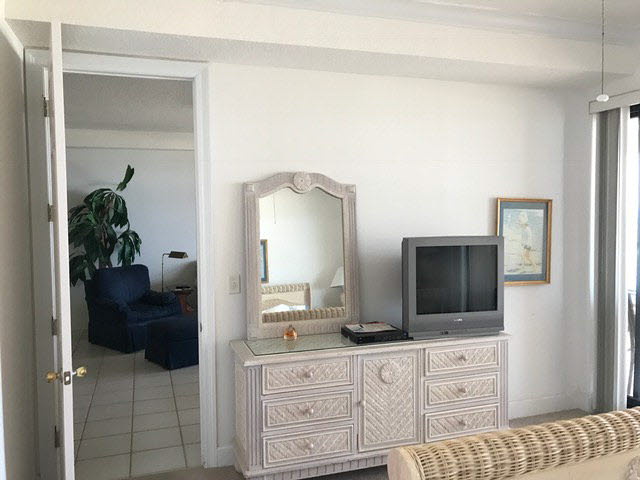 27284 Gulf Road, Unit 712 Orange Beach, AL 36561 - Photo 9 of 30 Master Bedroom