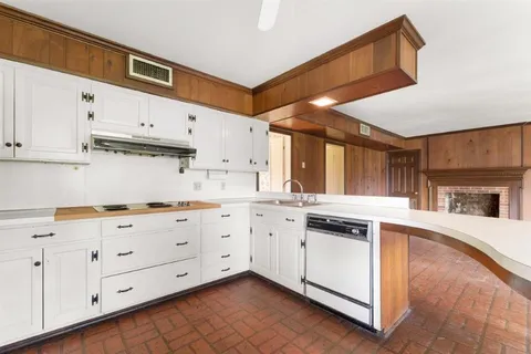 $260,000 | 4828 Prien Bluff Road, Lake Charles, LA 70605