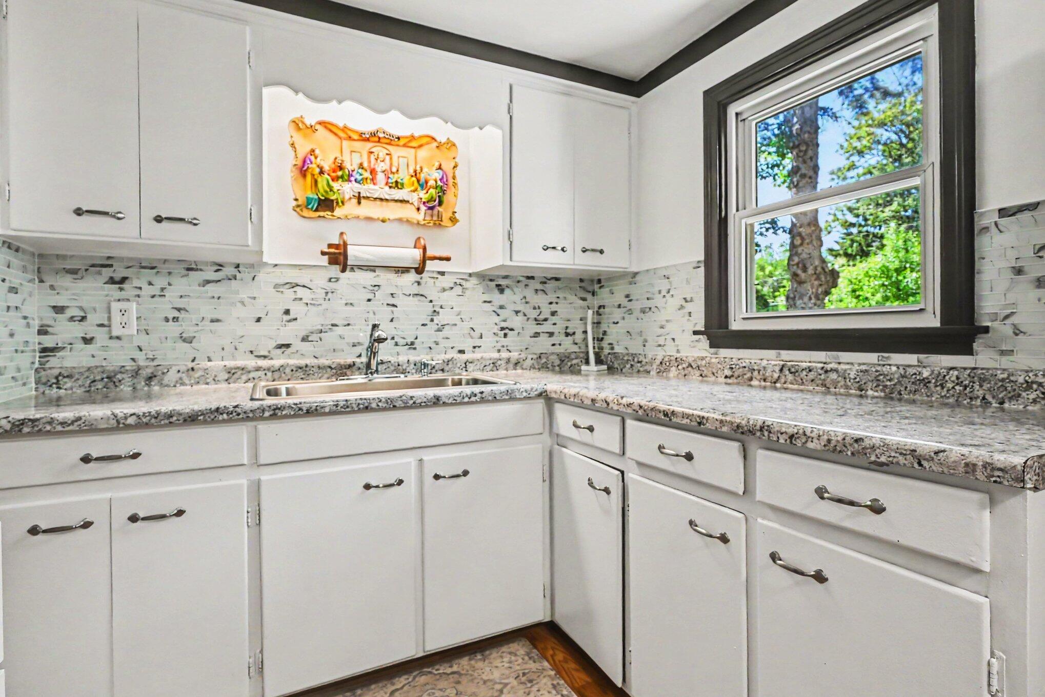 509 Allen Street La Porte, IN 46350 - Photo 8 of 25 2038x1359