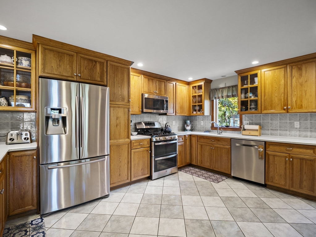 48 Mission Road Tyngsborough, MA 01879 - Photo 16 of 42