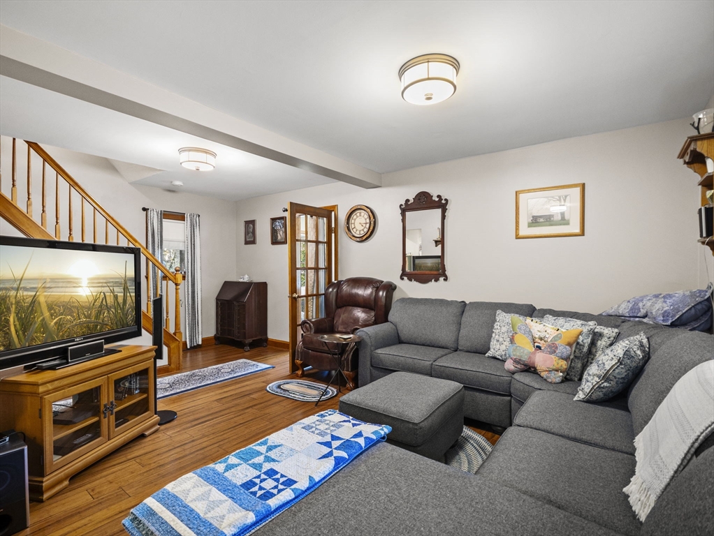 48 Mission Road Tyngsborough, MA 01879 - Photo 4 of 42