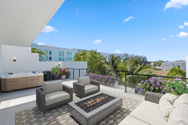 $4,250,000 | 408 Southeast 2nd Street, Delray Beach, FL 33483