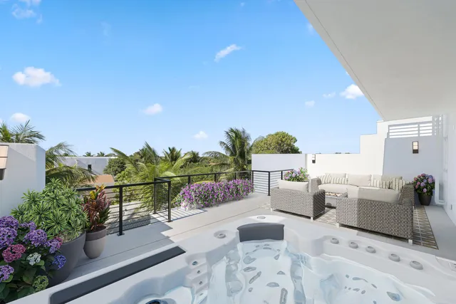 $4,250,000 | 408 Southeast 2nd Street, Delray Beach, FL 33483