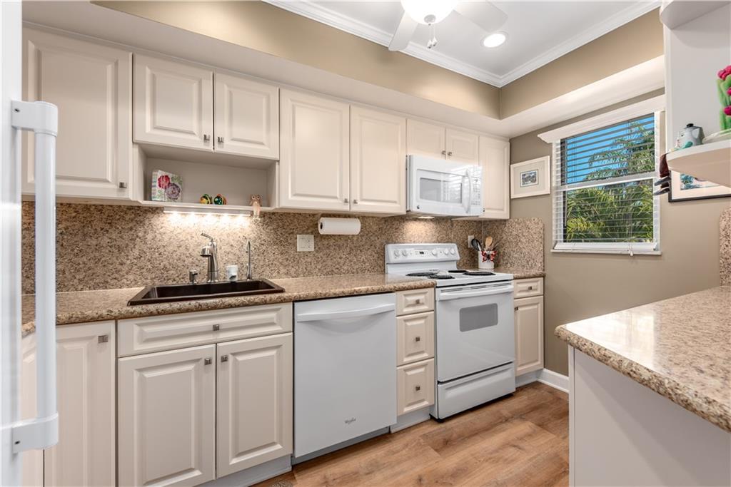 974 Northwest Spruce Ridge Drive, Unit 4 Stuart, FL 34994 - Photo 11 of 30 Gallery Image 11