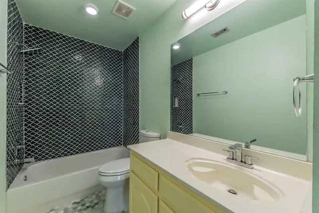 $395,000 | 4173 Slick Rock Chase, Fort Worth, TX 76040