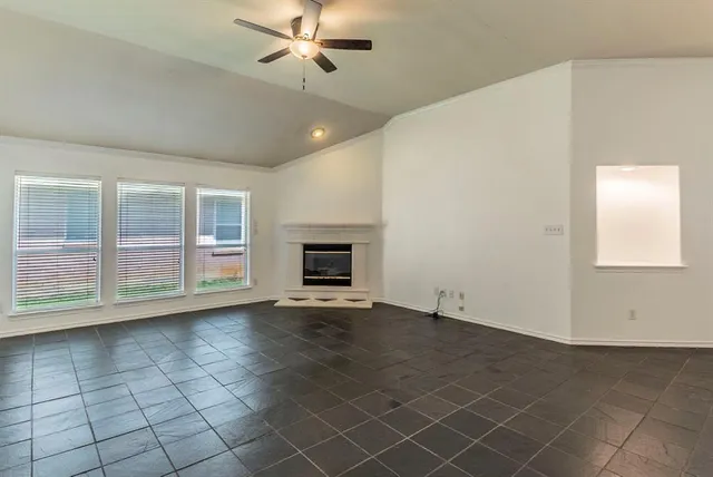 $395,000 | 4173 Slick Rock Chase, Fort Worth, TX 76040