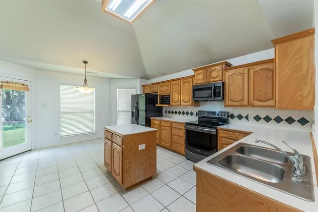 $395,000 | 4173 Slick Rock Chase, Fort Worth, TX 76040