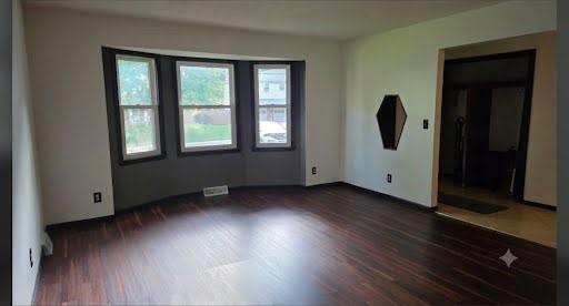 8951 Rene Street Lenexa, KS 66215 - Photo 5 of 25