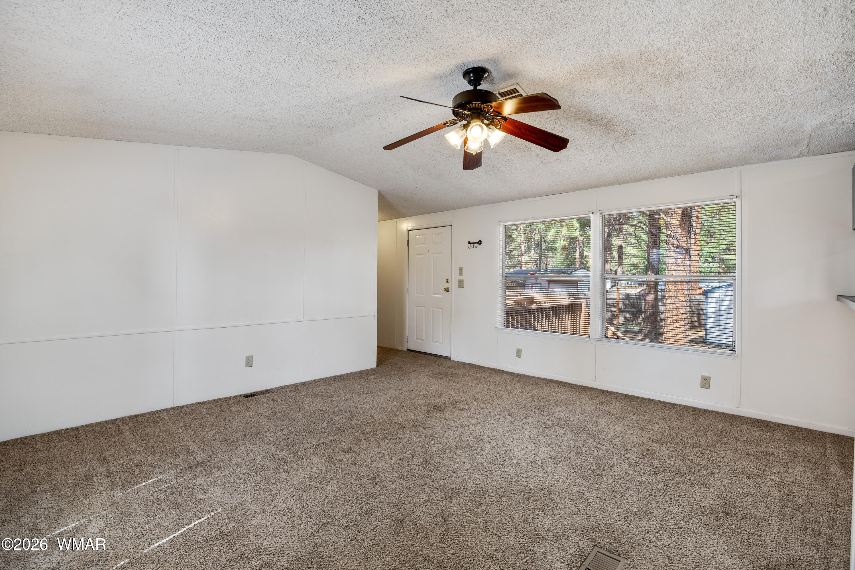 2177 Ruby Lane Overgaard, AZ 85933 - Photo 6 of 26