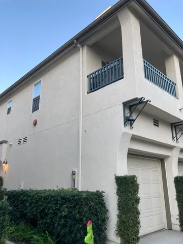 $3,360 | 16941 Meadowlark Ridge Road, Unit 1, San Diego, CA 92127