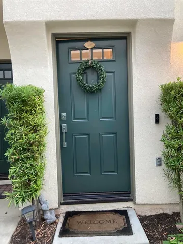 $3,260 | 16941 Meadowlark Ridge Road, Unit 1, San Diego, CA 92127