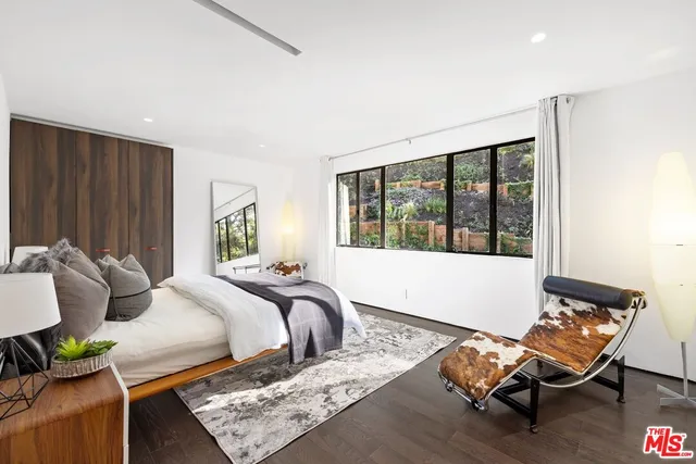 $4,895,000 | 10558 Fontenelle Way, Los Angeles, CA 90077