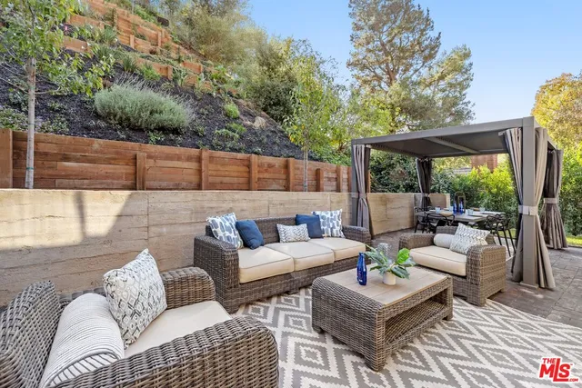 $4,895,000 | 10558 Fontenelle Way, Los Angeles, CA 90077