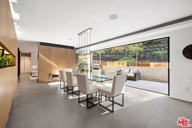 $4,895,000 | 10558 Fontenelle Way, Los Angeles, CA 90077