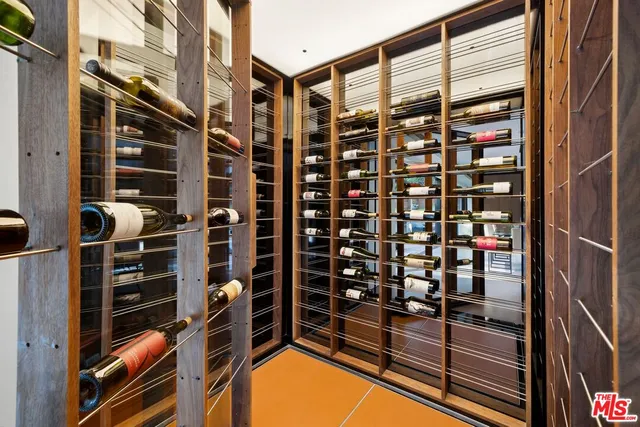 $4,895,000 | 10558 Fontenelle Way, Los Angeles, CA 90077