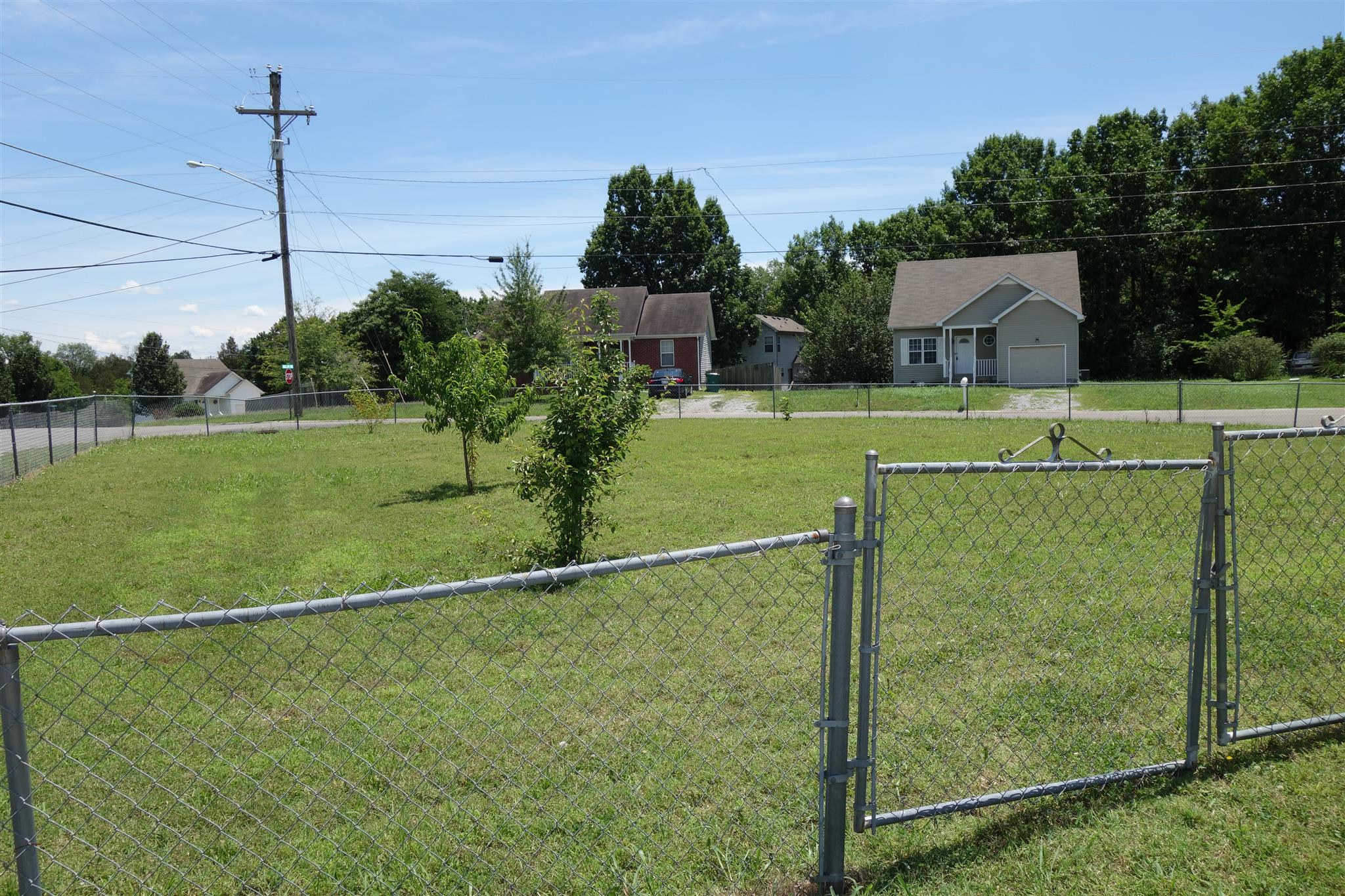 1545 Ridgemont Drive La Vergne, TN 37086 - Photo 2 of 25 a view of a outdoor space