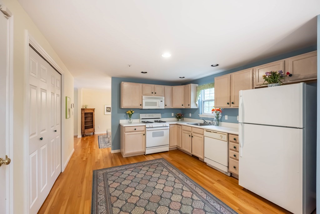 6 Peterson Road North Andover, MA 01845 - Photo 10 of 26 Gallery Image 10