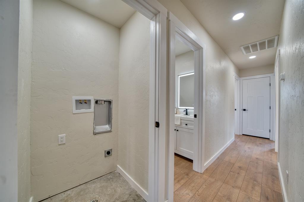 104 Private Road Omaha, TX 75571 - Photo 19 of 37 Gallery Image 19