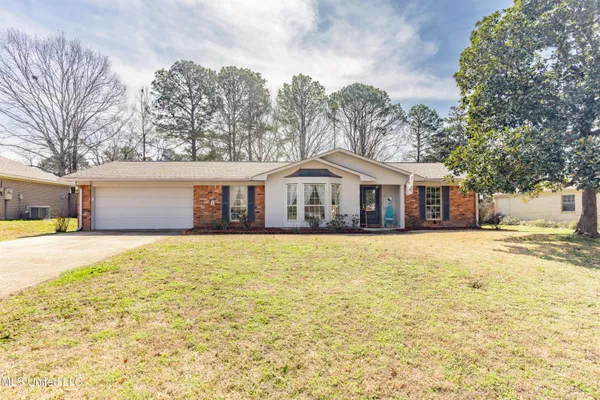 $269,000 | 1419 Huntcliff Way, Clinton, MS 39056
