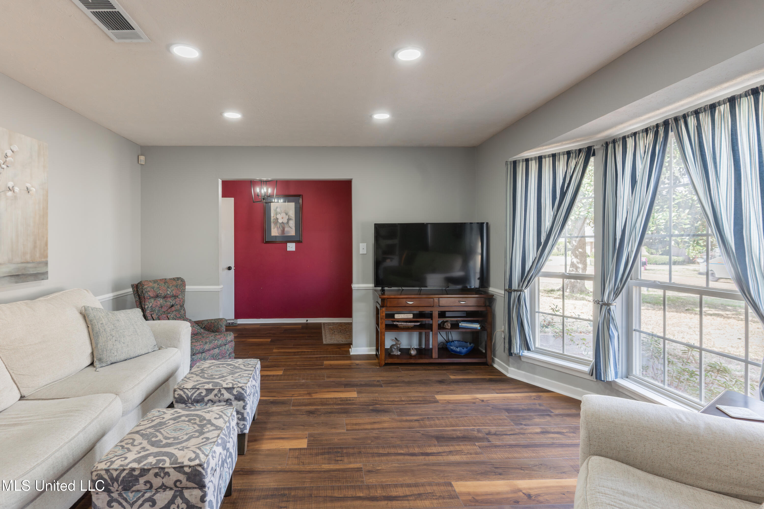 1419 Huntcliff Way Clinton, MS 39056 - Photo 11 of 67 11-LivingRoom