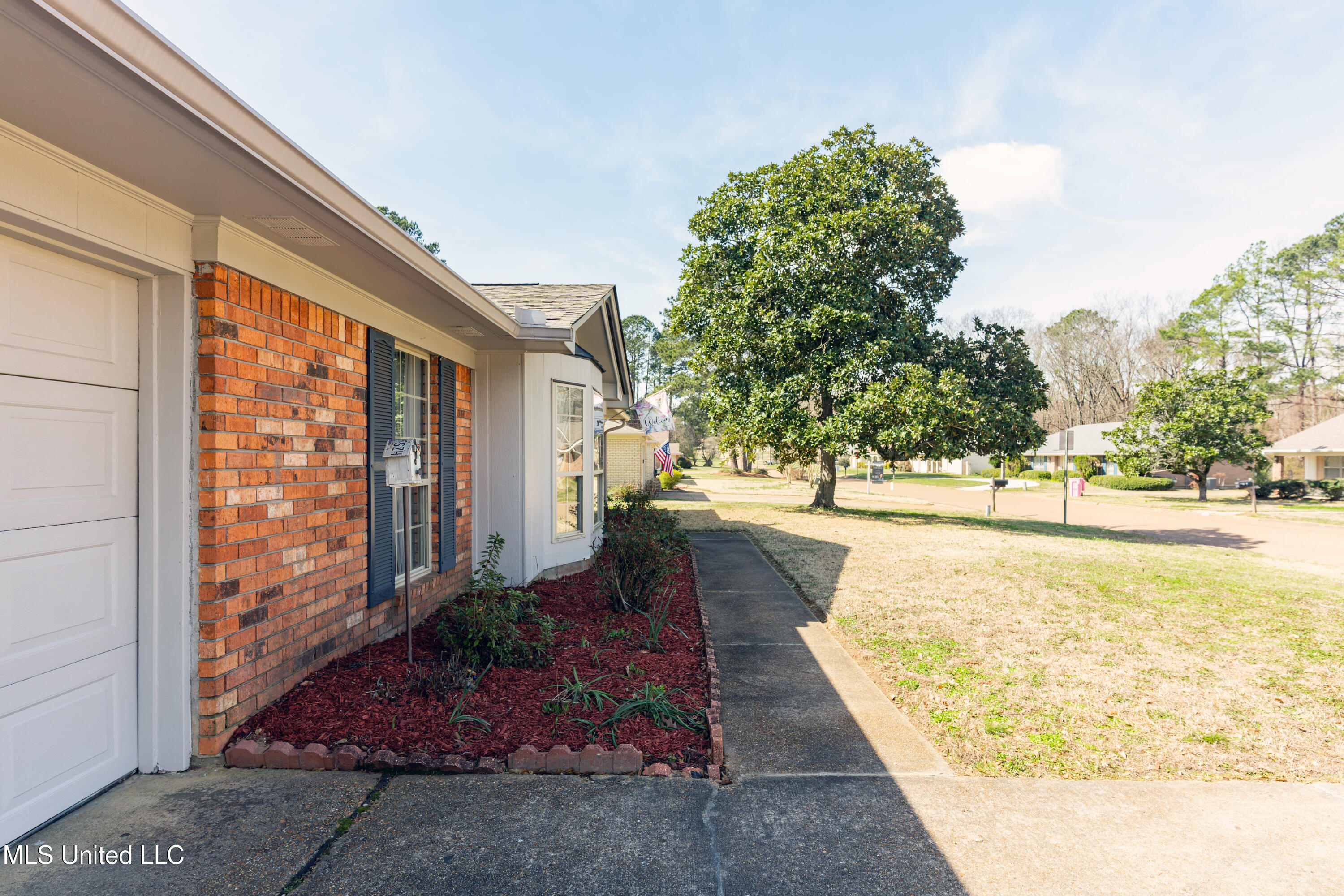 1419 Huntcliff Way Clinton, MS 39056 - Photo 5 of 67 5-Front