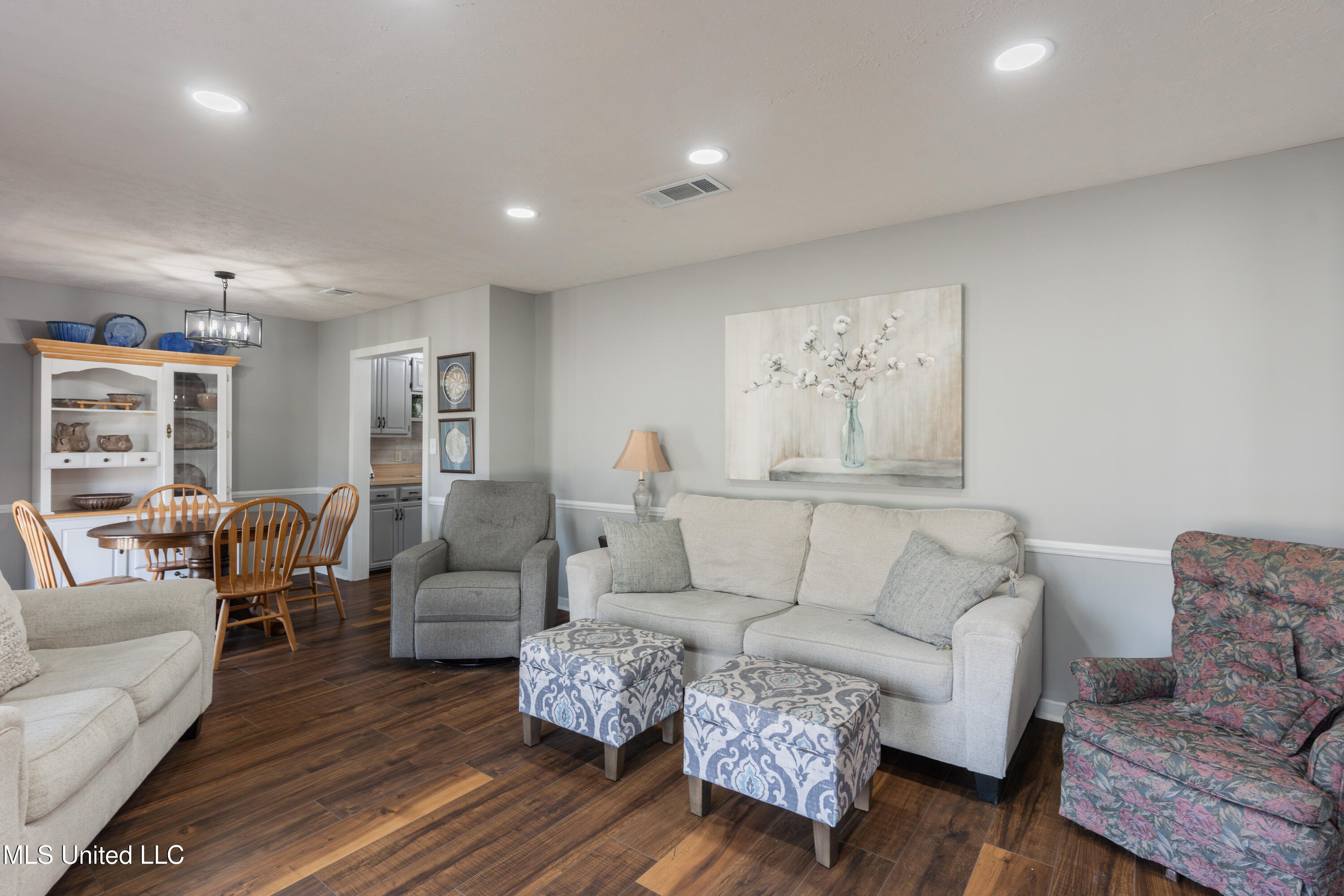 1419 Huntcliff Way Clinton, MS 39056 - Photo 10 of 67 10-LivingRoom