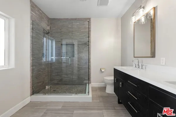 $7,500 | 1745 South Barrington Avenue, Los Angeles, CA 90025