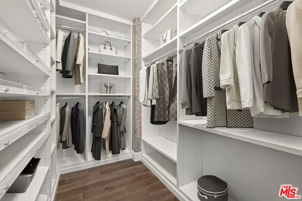 $7,500 | 1745 South Barrington Avenue, Los Angeles, CA 90025