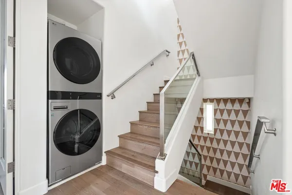 $7,500 | 1745 South Barrington Avenue, Los Angeles, CA 90025